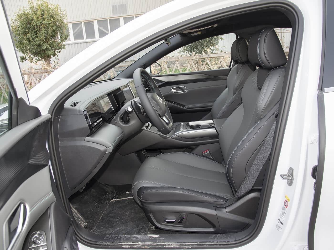 Byd Qin L EV elektro 2025