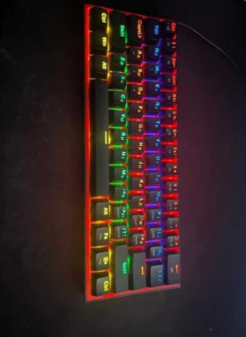 Продам новую игровую клавиатуру Redragon