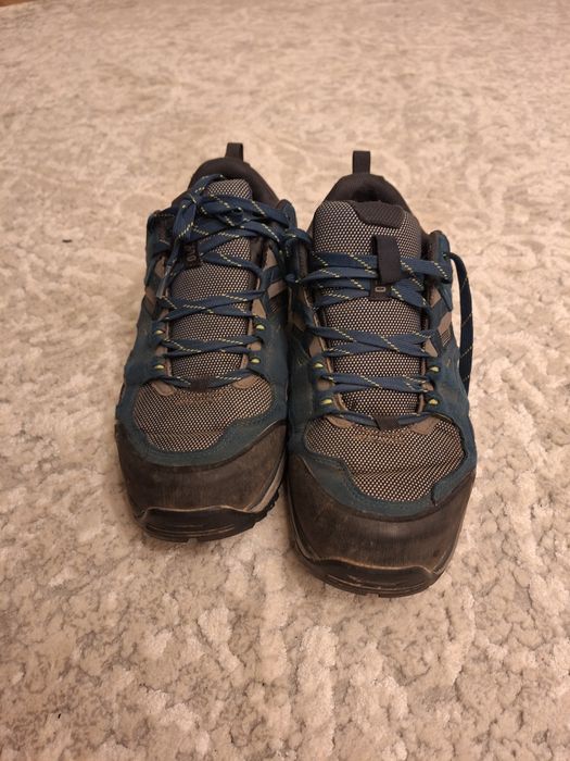 Incaltaminte drumetie Quechua MH100