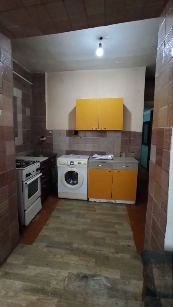 Minor metro Ц5 2/4/4 balkon 2/6 srochno sotiladi