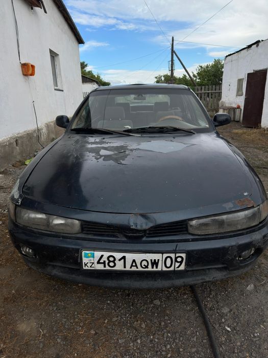 Машина Mitsubishi galant