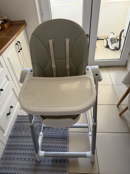 Продаю срочно детский стульчик для кормления+ трансформер качеля