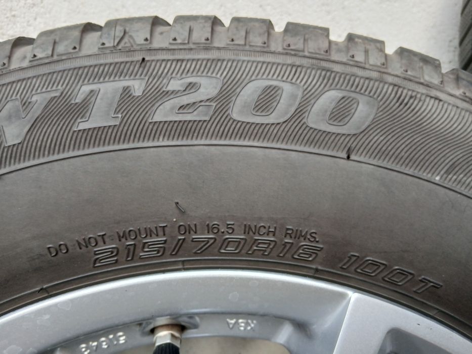 Vând jante aliaj cu cauciucuri de iarna