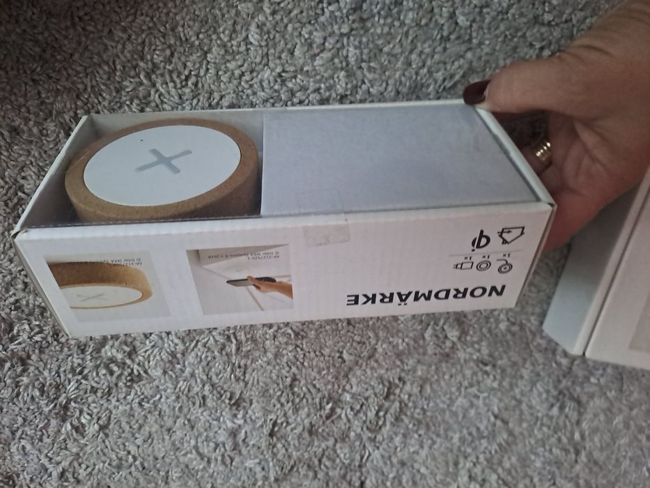 Încărcător multifuncțional wireless