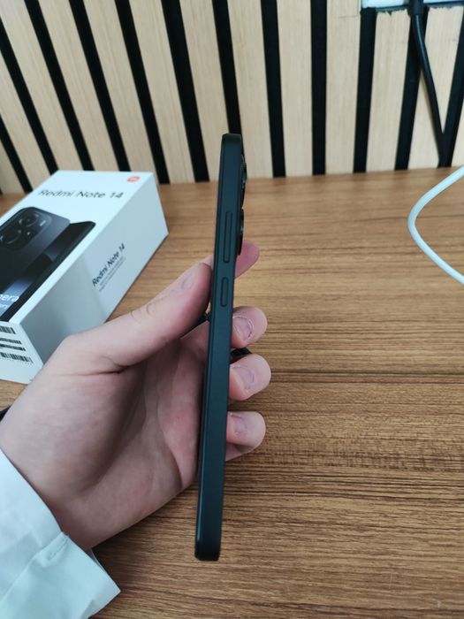 Vând Xiaomi redmi note 14