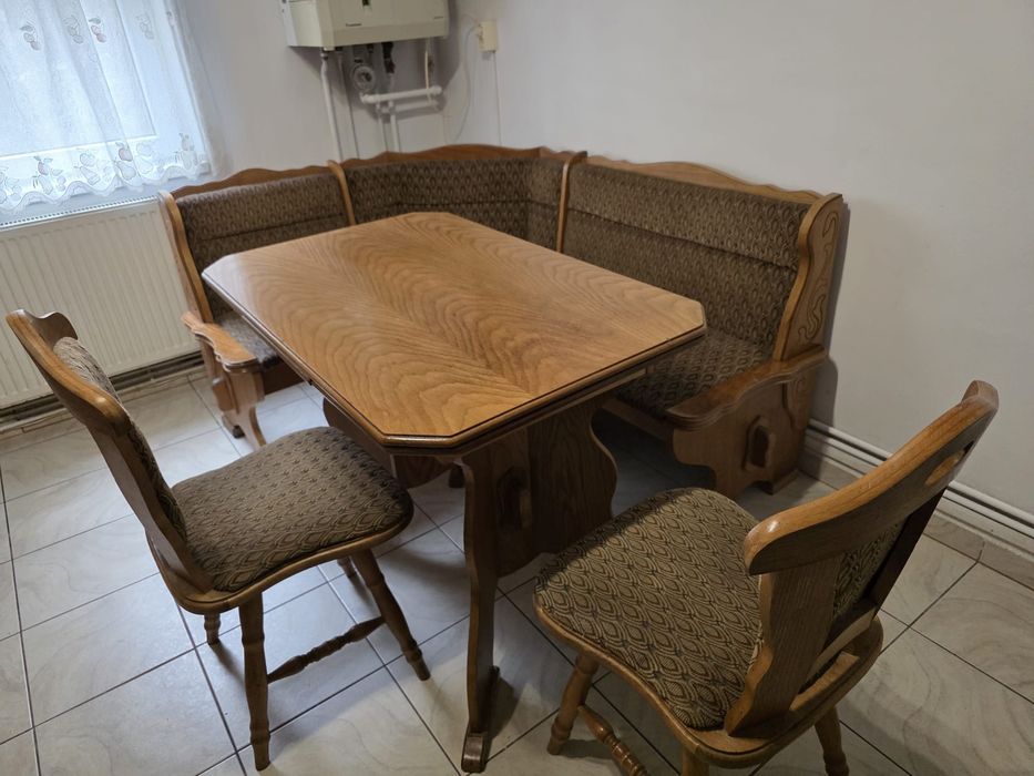 Colțat bucătărie cu masă extensibilă