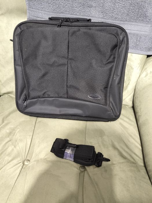 Geanta laptop si acte