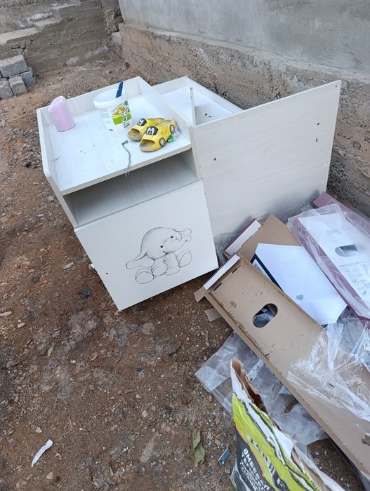 Кроватка с тумбочкой