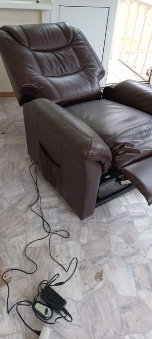 Кресло реклайнер с пультом