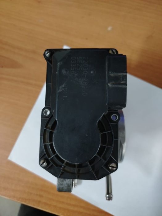 Дроссельна заслонка TOYOTA