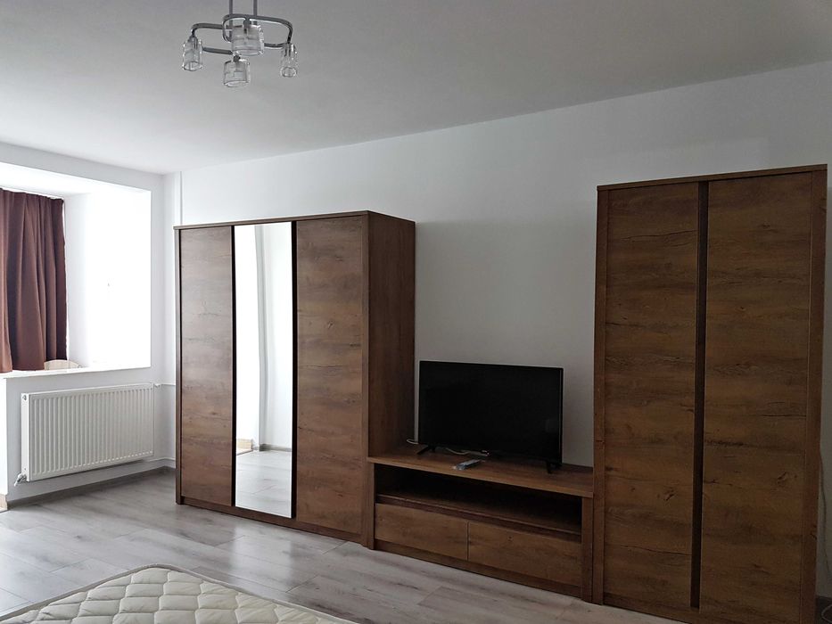 Dau in chirie garsoniera tip D pe str. Aluminei