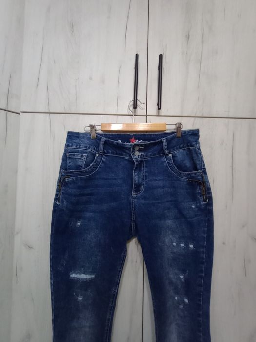 Еластични дънки слим