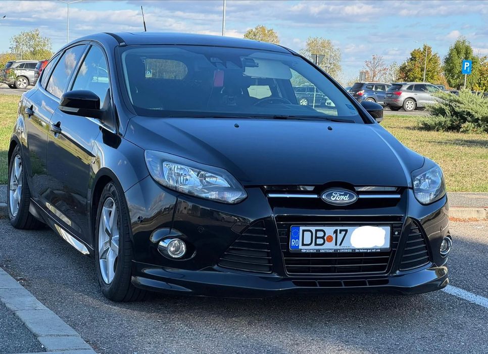 Ford Focus Titanium ST-Line 1.6 EcoBoost 182CP | Navi | Trapa