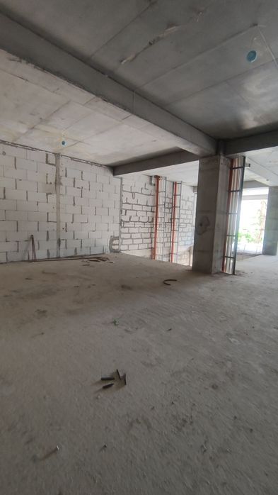 Продаётся ком. помещение 370 кв.м ЖК Italiano vero Садыка Азимова