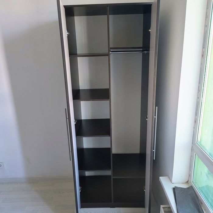 Продаю шкаф срочно связи с переездом