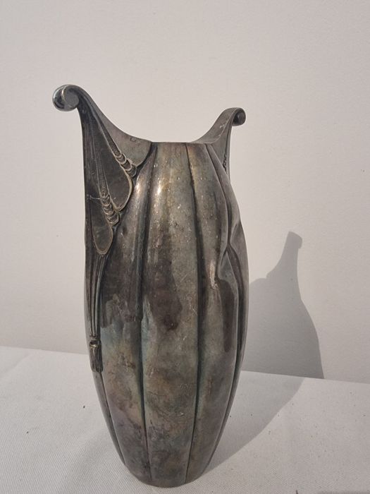 Pereche de vaze Art Nouveau argintate 20 cm, circa 1900