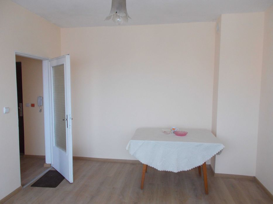 Давам гарсониера под наем в Добрич