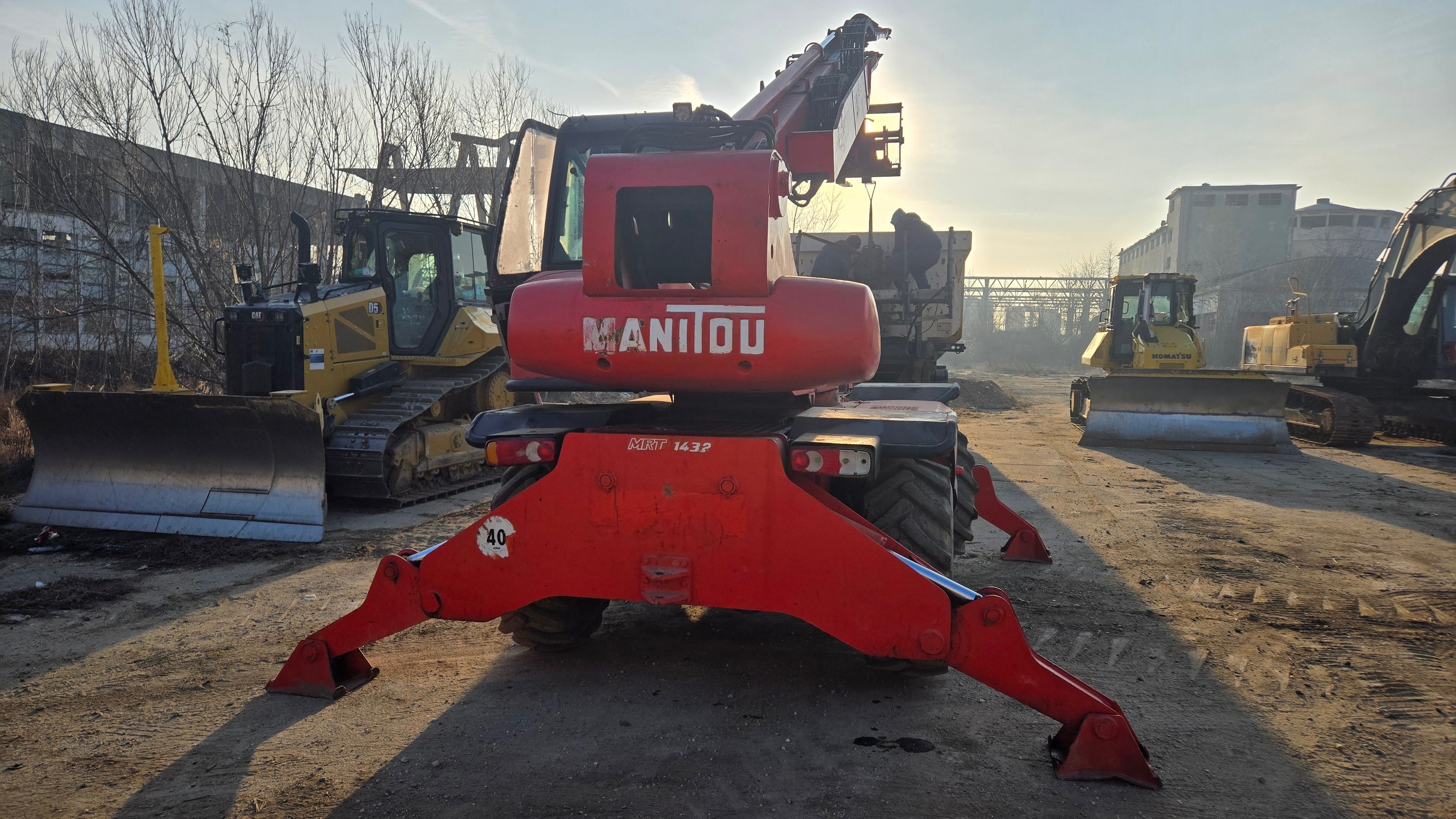 Închiriere și Operare BULDOZER CATD5/ Buldoexcavator CAT428F2/ Manitou