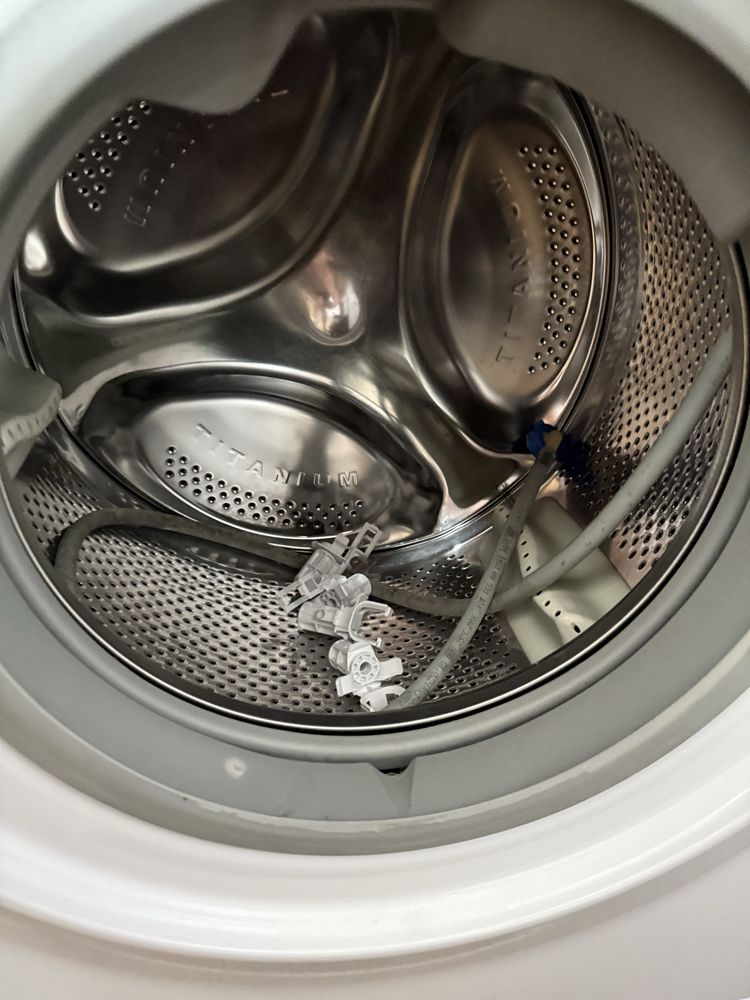 Пералня със сушилня hotpoint ariston