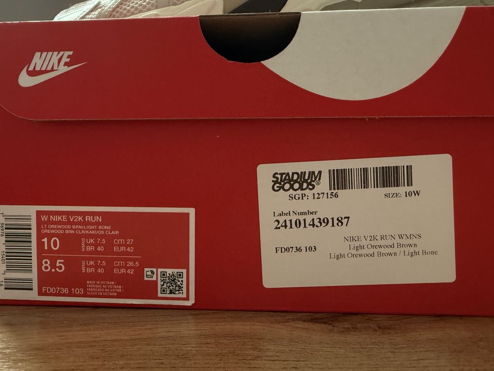 Кроссовки Nike V2K Run