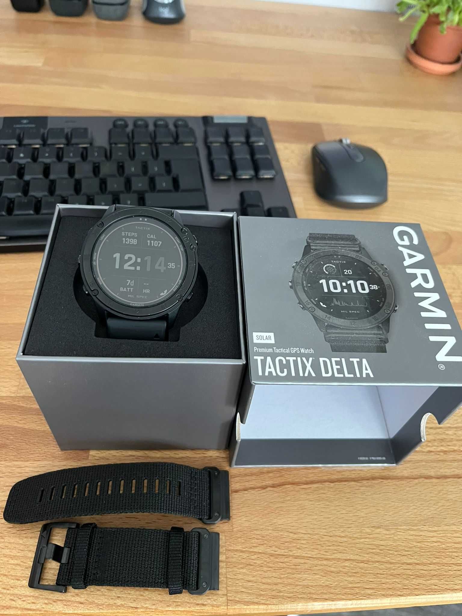 Garmin Tactix Delta Solar (Sapphire Glass)