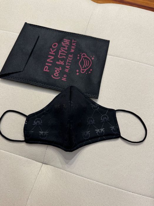 Маска за лице Pinko