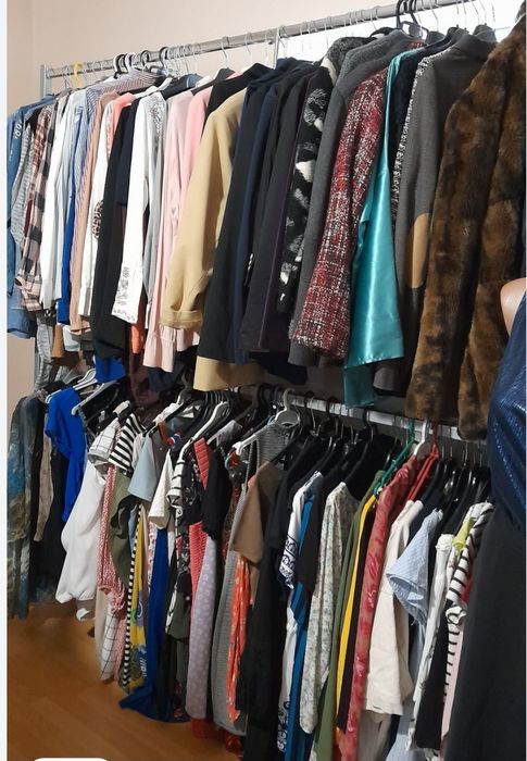 Vand haine second hand la kg