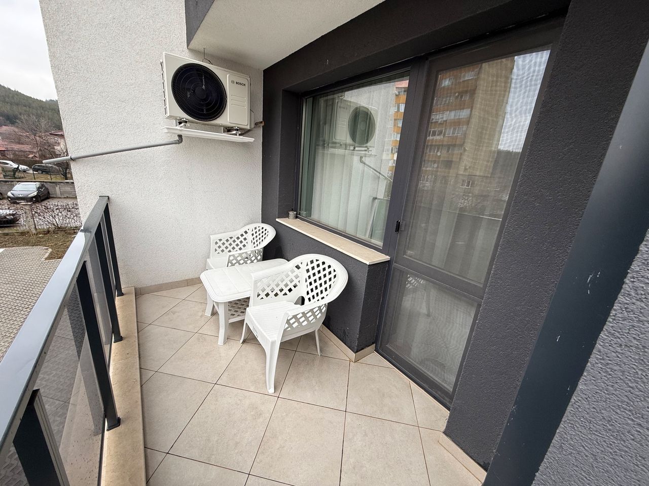 Дава се под наем Тристаен апартамент в Перник, Мошино - 110 кв.м за 612 € - Снимка #12