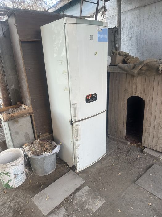 Продам холодильник