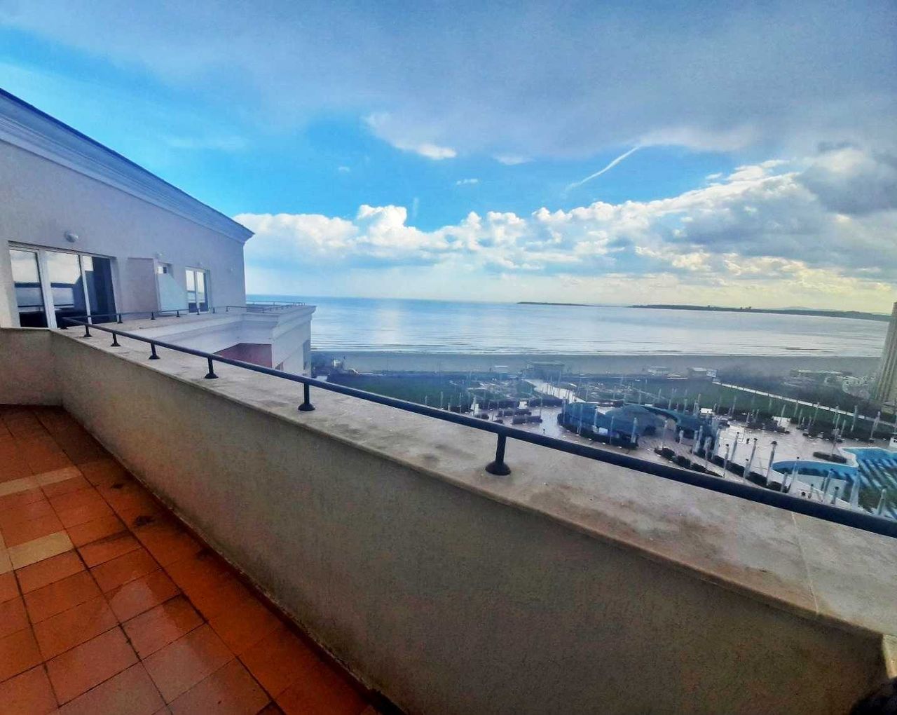 Продава се Двустаен апартамент в к.к. Слънчев бряг - 89 кв.м за 1044 €/кв.м - Снимка #12