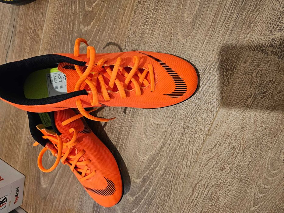 Nike Оригинални мъжки бутонки 43 номер