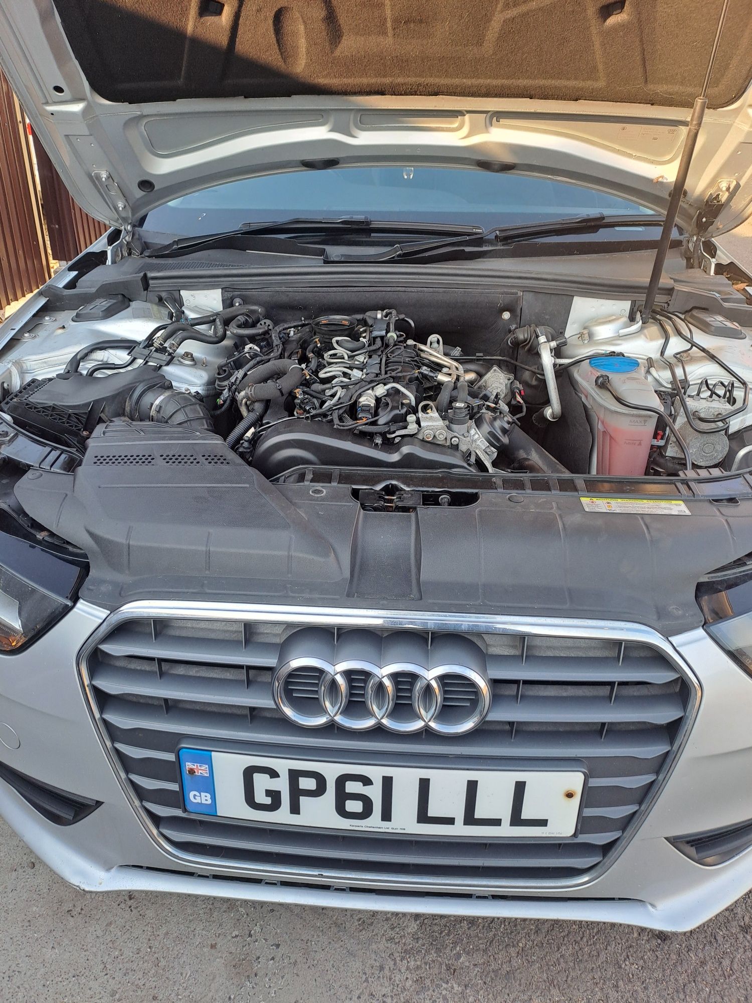 Vând Motor Audi A4 B8.5 2.0 TDI CGLD
