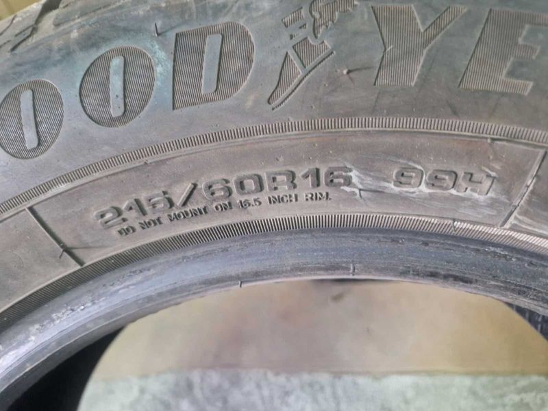 2 Goodyear R16 215/60
зимни гуми 
DOT3420