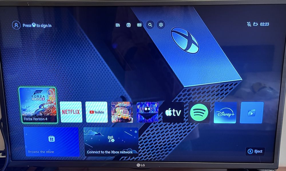 Consola Xbox One X Editie Limitada Gear 5. Ca nou