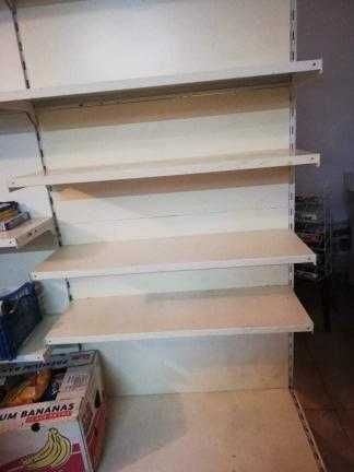 Стелажи - железни 6 бр