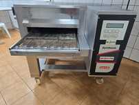 Cuptor pentru covrigi si pizza tip tunel