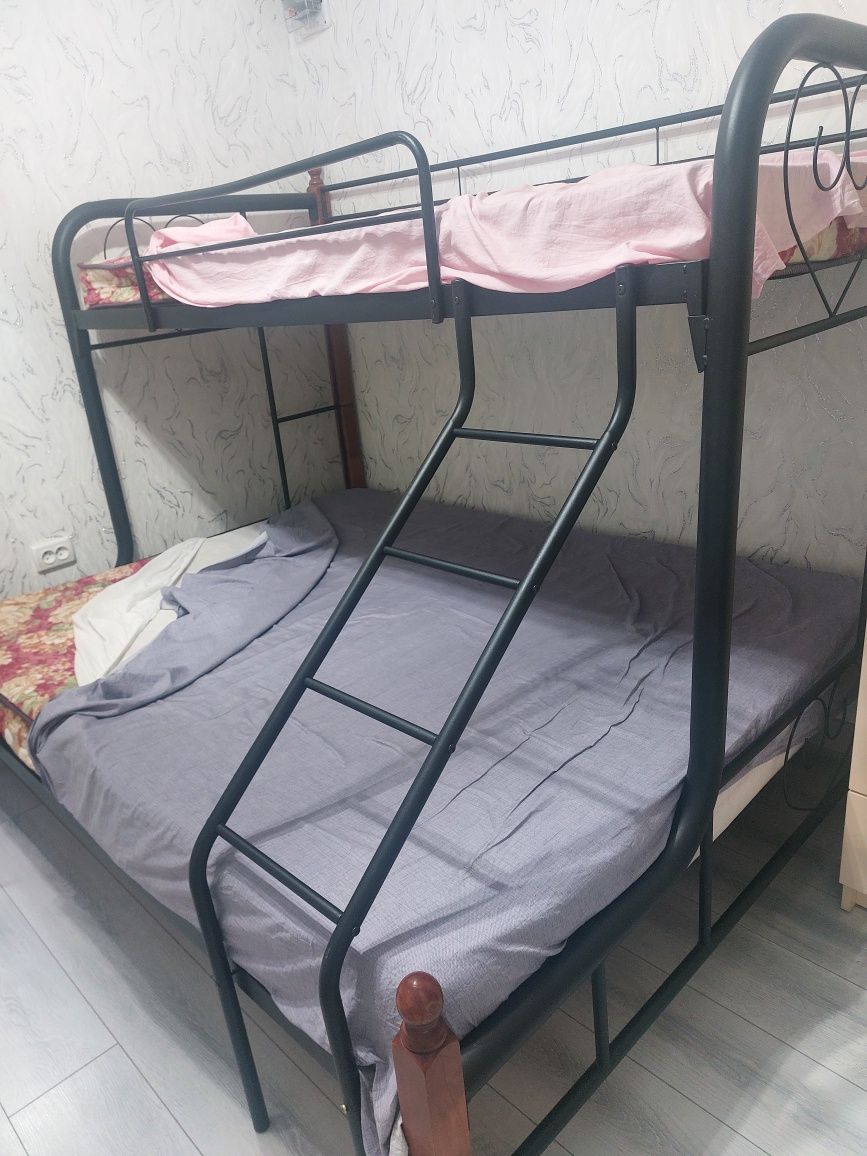 Двухъярусная кровать с ортопедическими белорусскими матрасами
