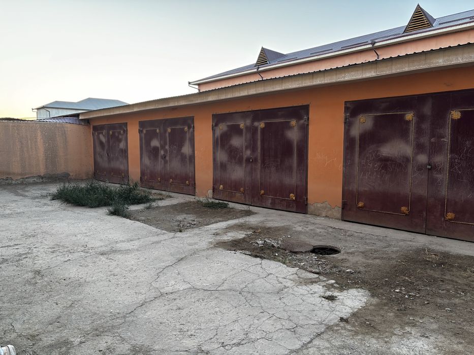 Урганч тумани Трансгаз ёнида котедж сотилади