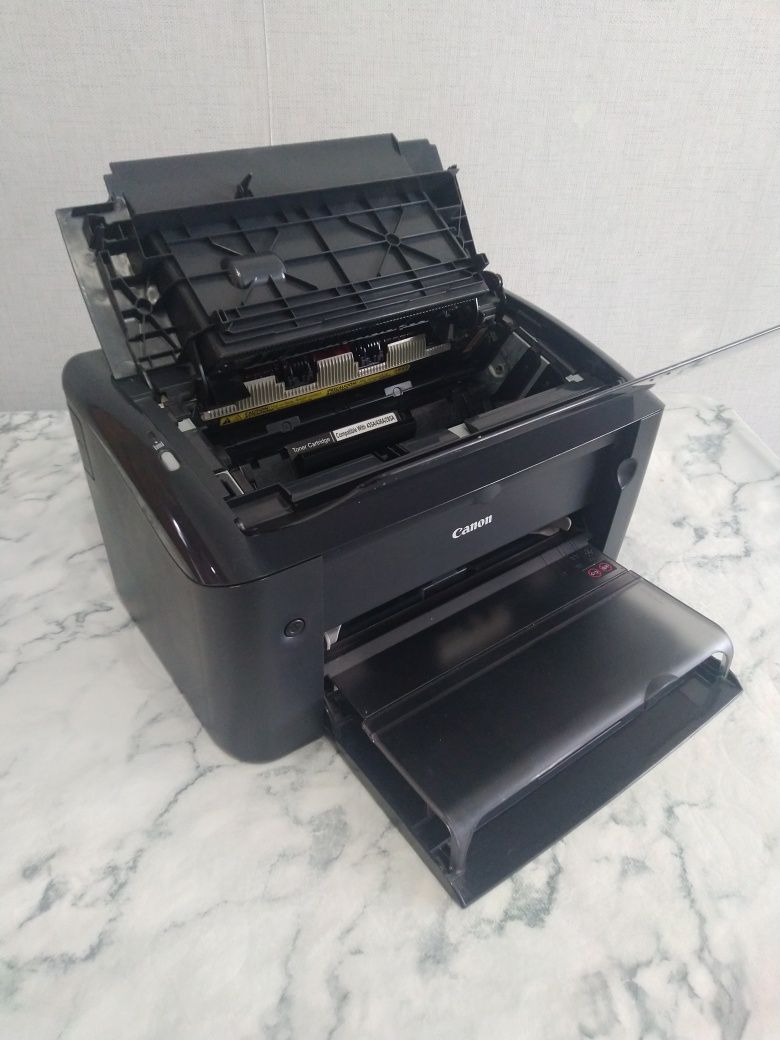 Принтер модель Canon F15300