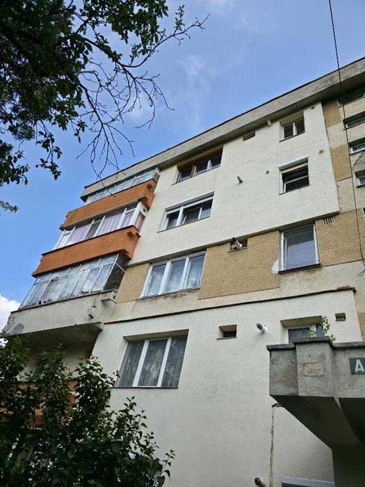Vând apartament Dărmănești