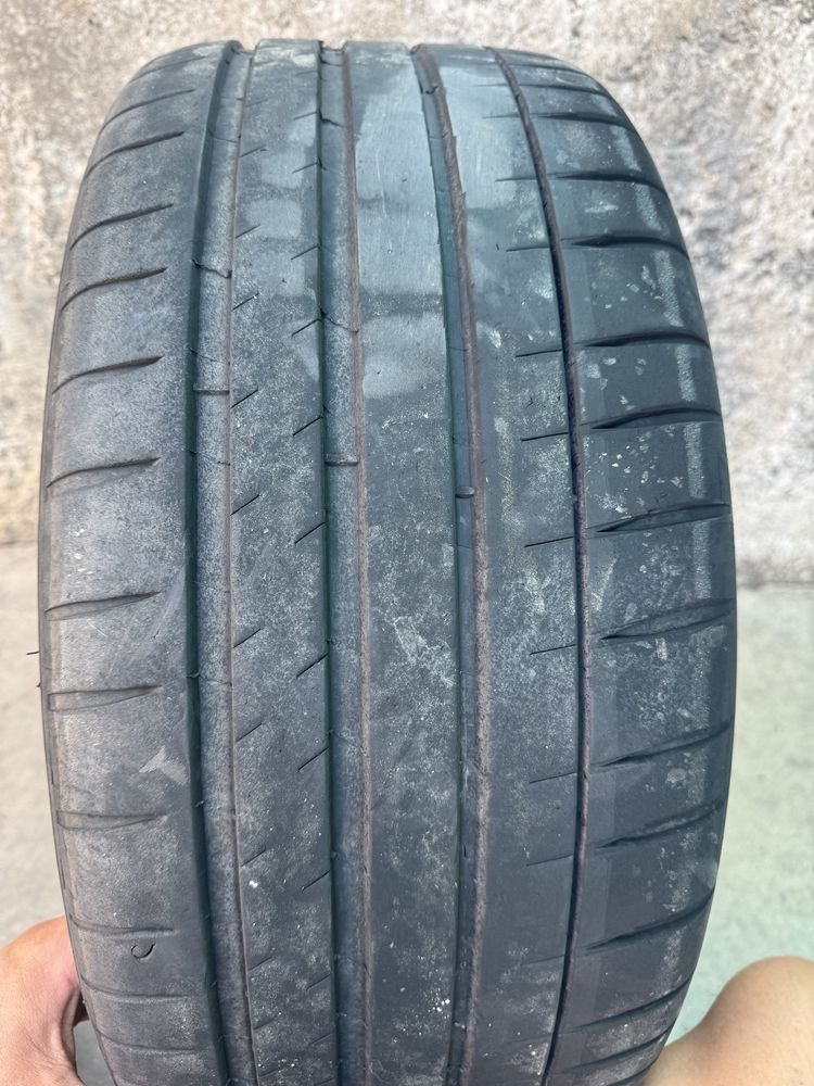 Michelin PilotSport 235/40/19