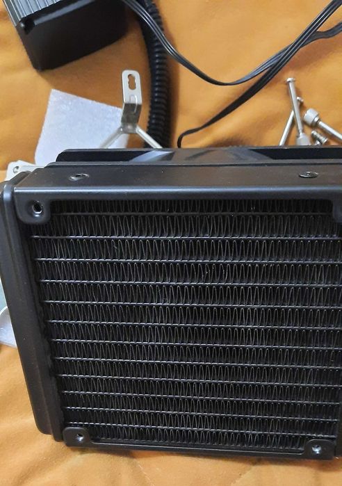 Placa de bază MAXIMUS VIII HERO +16 ram+ procesor, cooler, tastatura