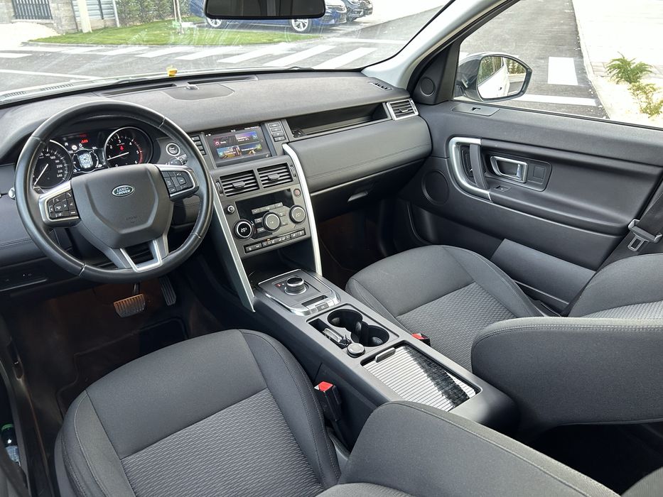 Land Rover Discovery Sport.