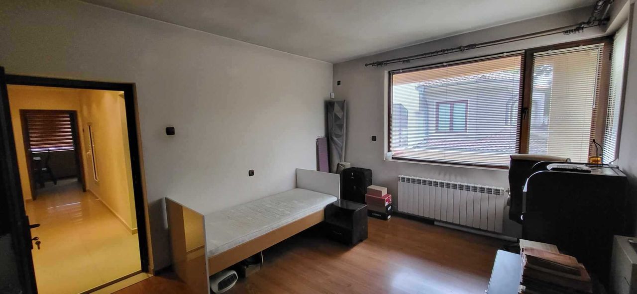 Продава се Етаж от къща в Попово - 95 кв.м за 859 €/кв.м - Снимка #12