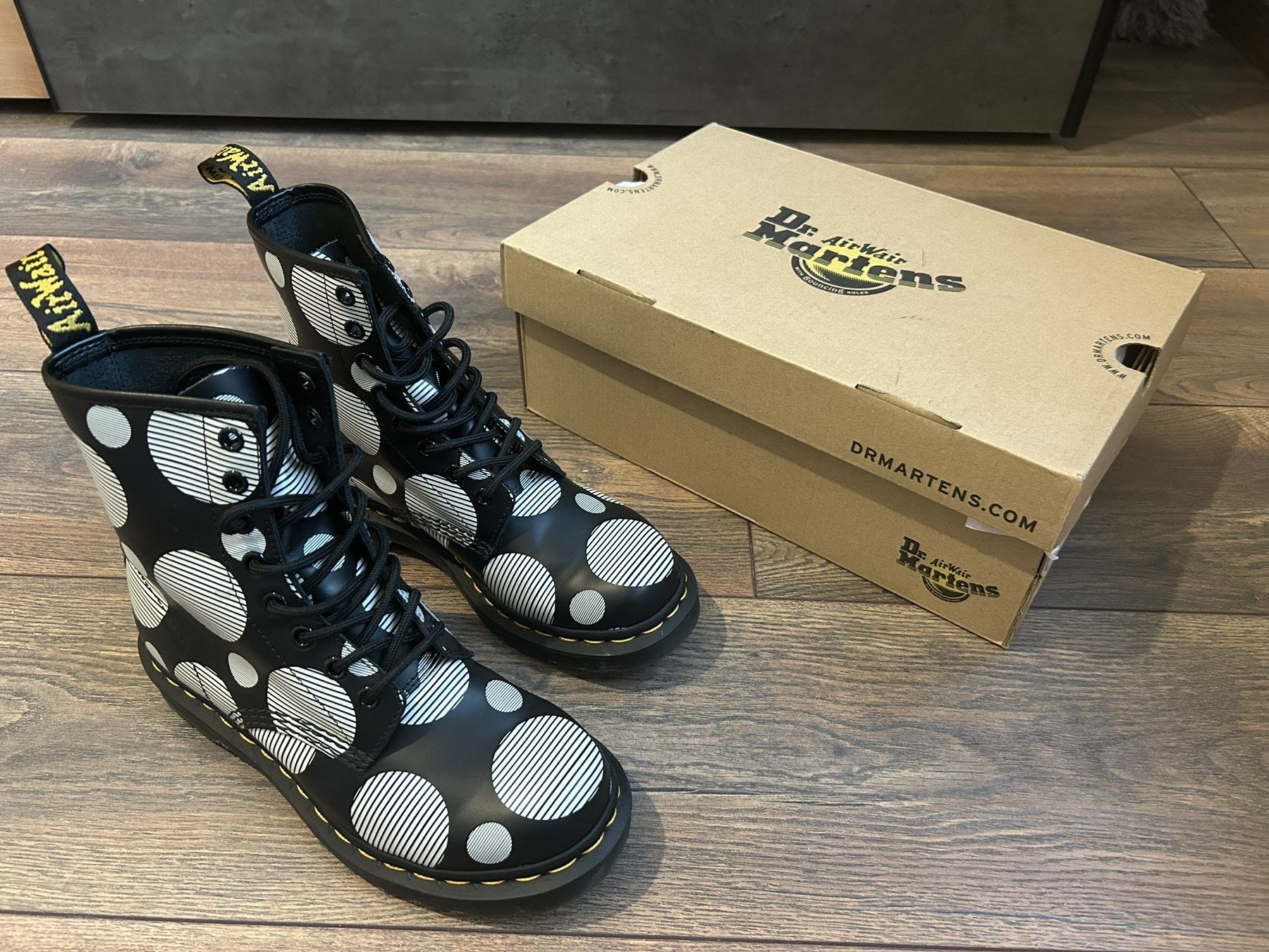 Кожени кубинки Dr. Martens