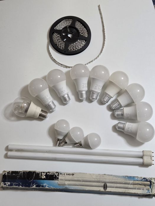 9 крушки 8,5 W, 3 по 5,5 W, лед лента и  1 от 36 W