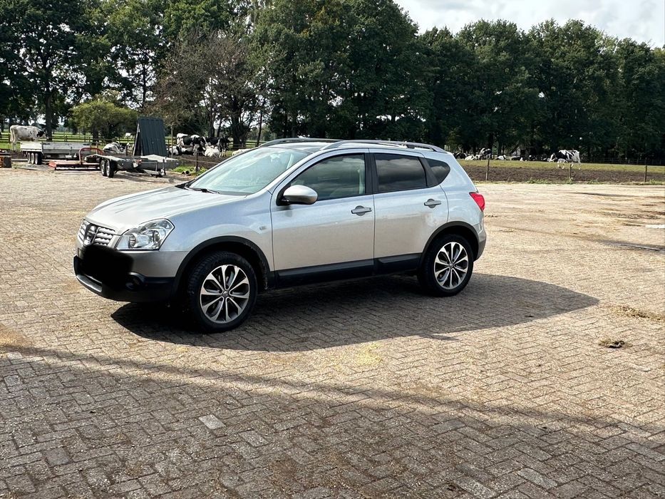 Nissan qasqai recent adus