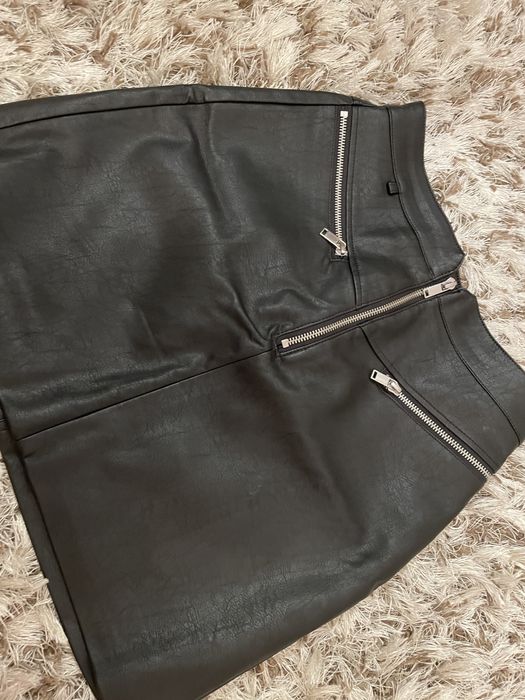 Fusta din imitatie de piele  H&M