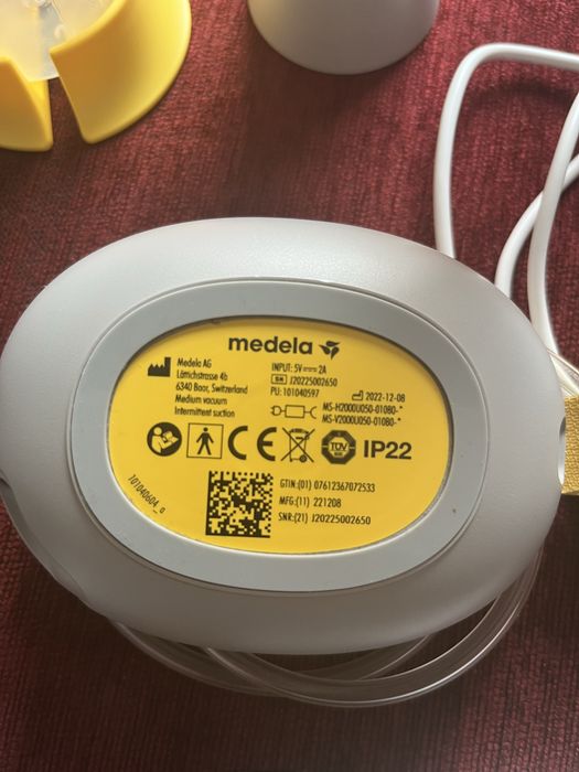 MEDELA SOLO - последен модел мобилна, тиха помпа за кърма автоматична