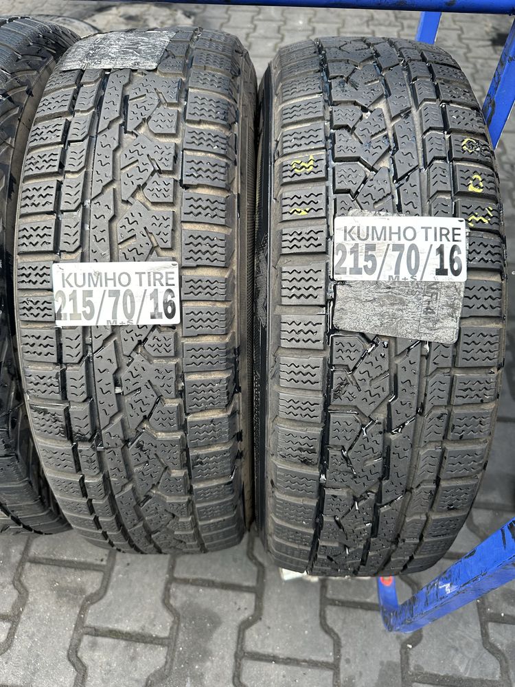 215/70/16 Kumho Vredestein M+S